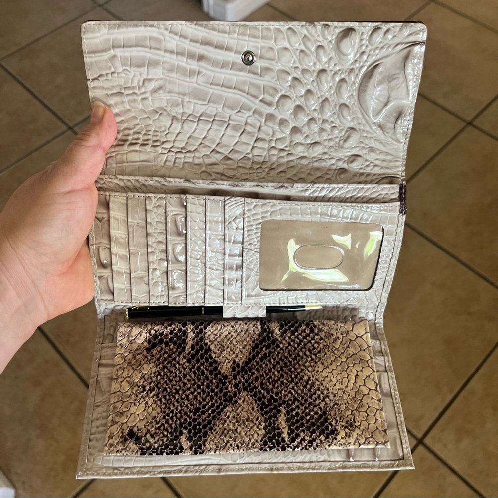 Brahmin Checkbook - Picture 12 of 12
